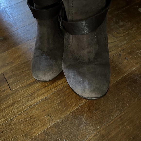 You by Crocs Dark Brown Suede Tall Boots Wedge Heels Womens 8 - Picture 7 of 7